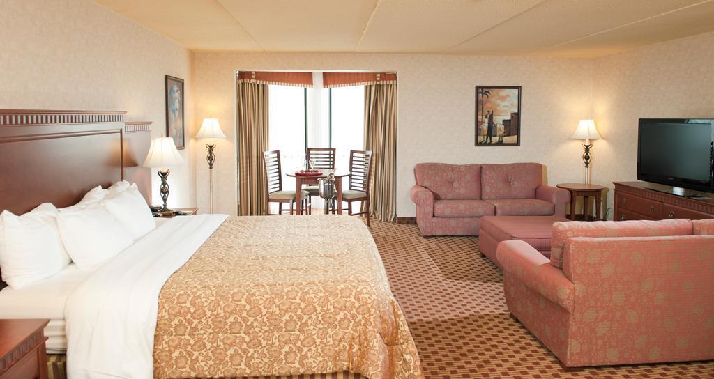Quality Inn & Suites Bay Front Sault Ste. Marie Εξωτερικό φωτογραφία