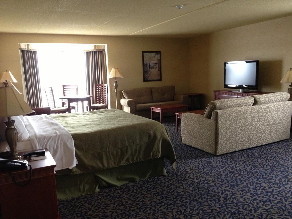 Quality Inn & Suites Bay Front Sault Ste. Marie Εξωτερικό φωτογραφία