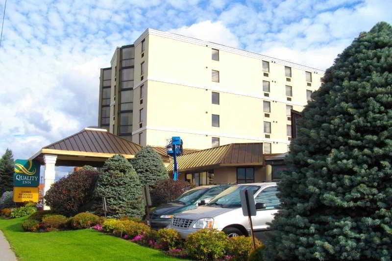 Quality Inn & Suites Bay Front Sault Ste. Marie Εξωτερικό φωτογραφία