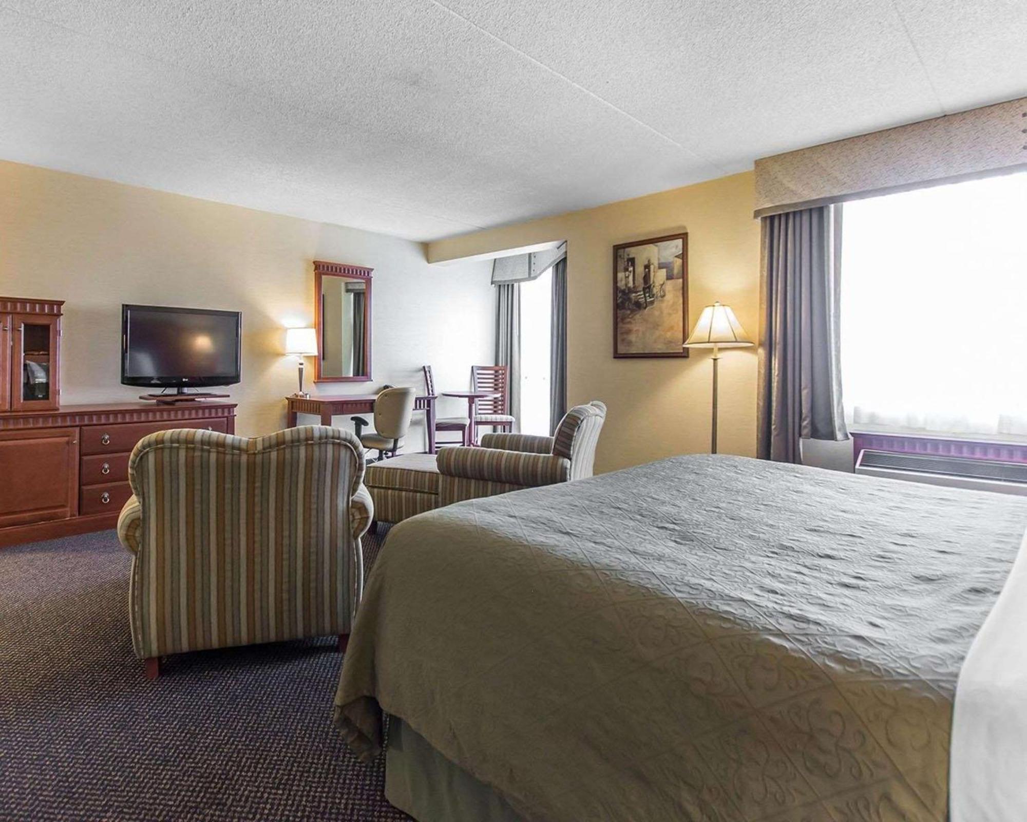 Quality Inn & Suites Bay Front Sault Ste. Marie Εξωτερικό φωτογραφία