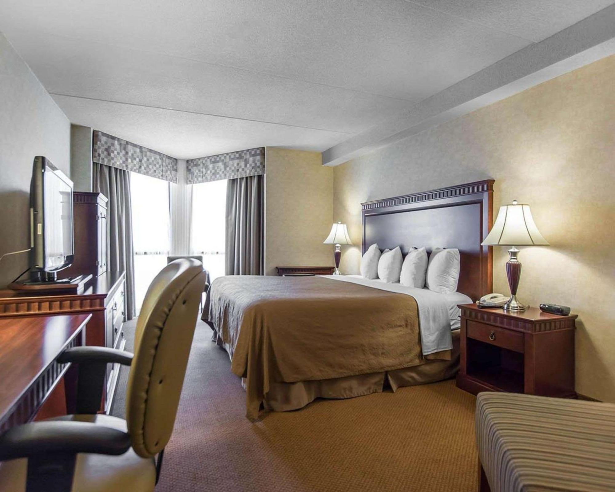 Quality Inn & Suites Bay Front Sault Ste. Marie Εξωτερικό φωτογραφία