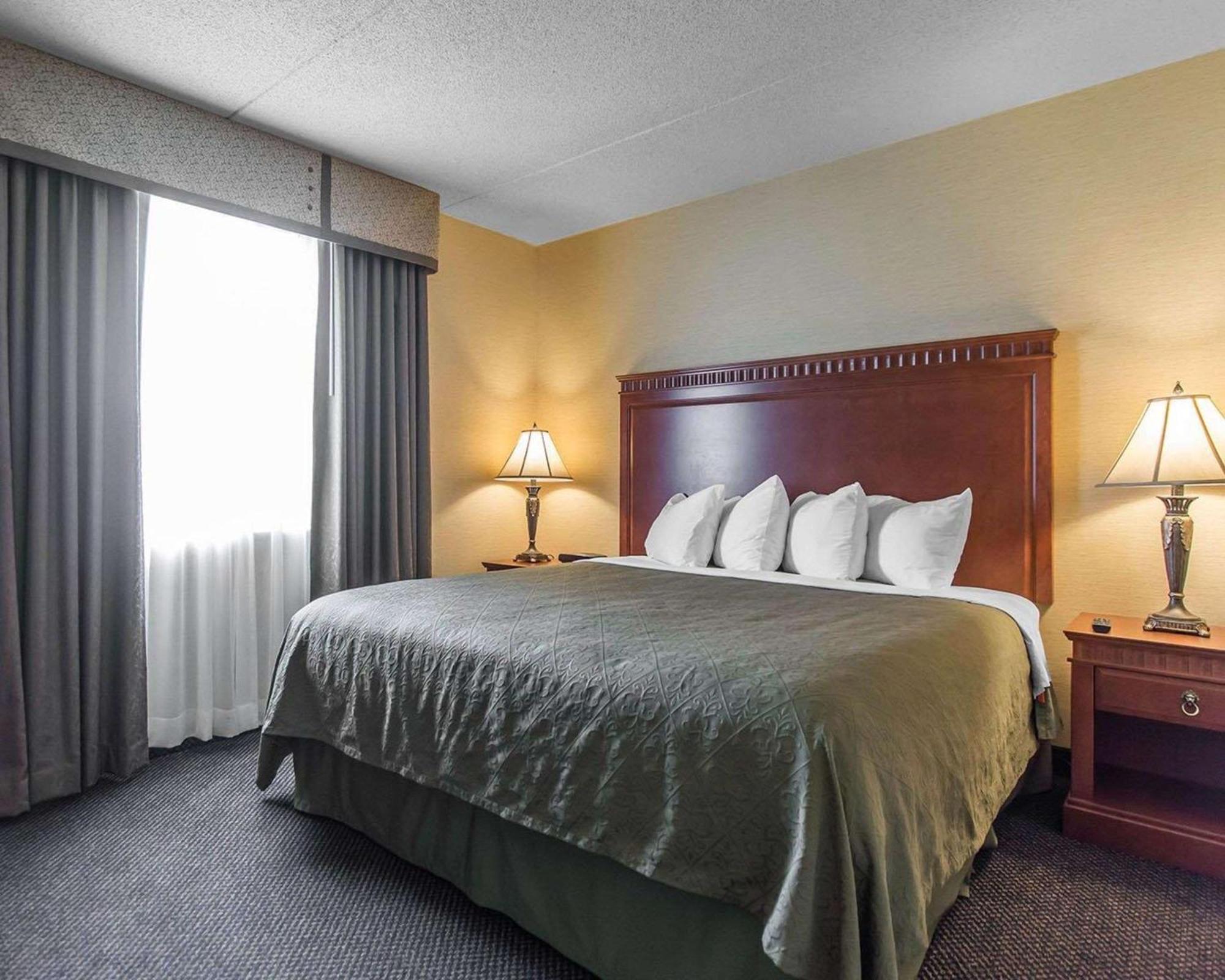 Quality Inn & Suites Bay Front Sault Ste. Marie Εξωτερικό φωτογραφία